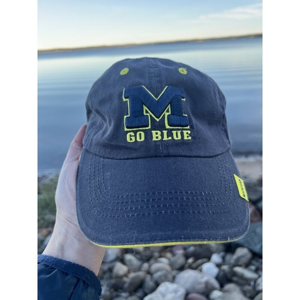 Vintage 90s Top of the World Michigan Wolverines embroidered 3D blue adjustable